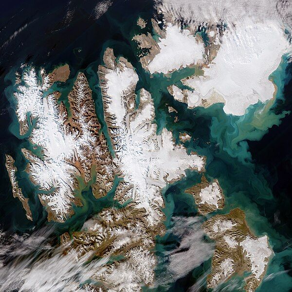 File:Svalbard ESA24544704.jpeg