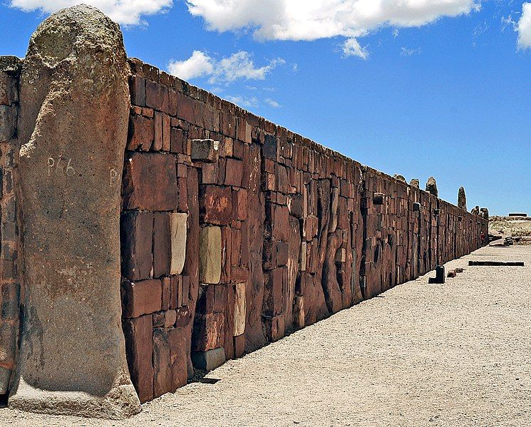 File:Tiwanaku 09.jpg