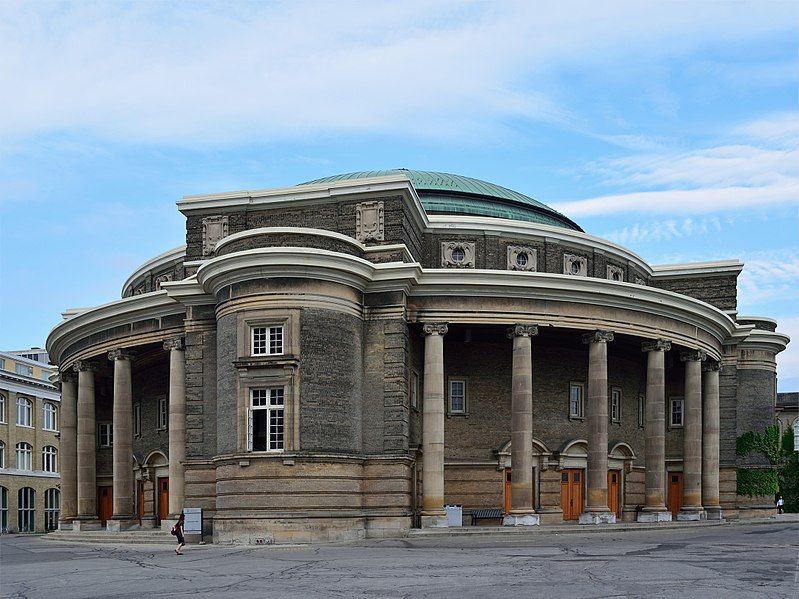 File:UofTConvocationHall.jpg