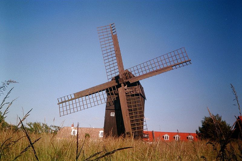 File:Windmill in Skanör.jpg