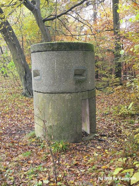 File:1-Mann Bunker.JPG