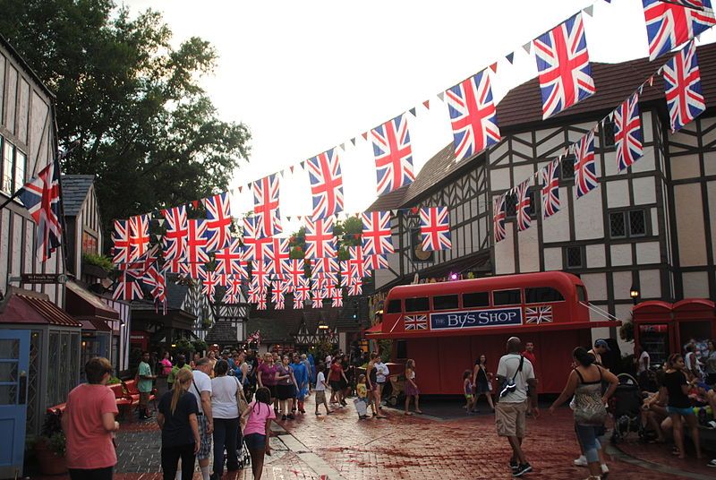 File:Banbury Cross, England.JPG