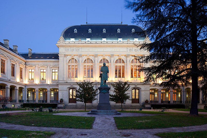 File:Bandeau-www palais-hirsch-nocturne.jpg