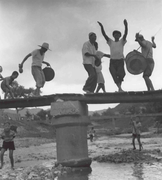 Dancing farmers in Jangsu County (1970)