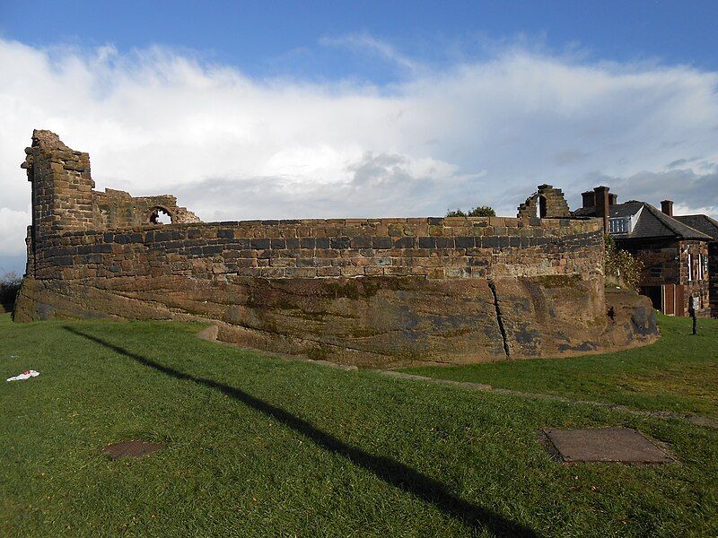 File:Halton Castle (5).JPG