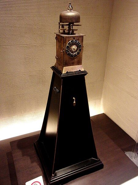 File:Japanese Lantern Clock.jpg