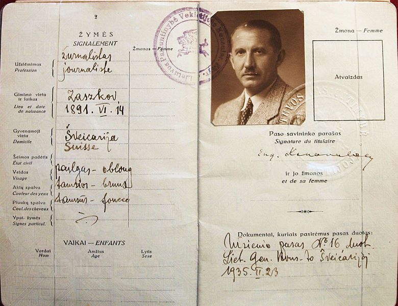 File:Konovalets' Passport.jpg