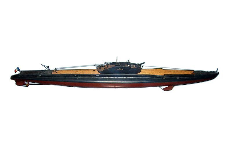 File:L'Africaine submarine model.jpg