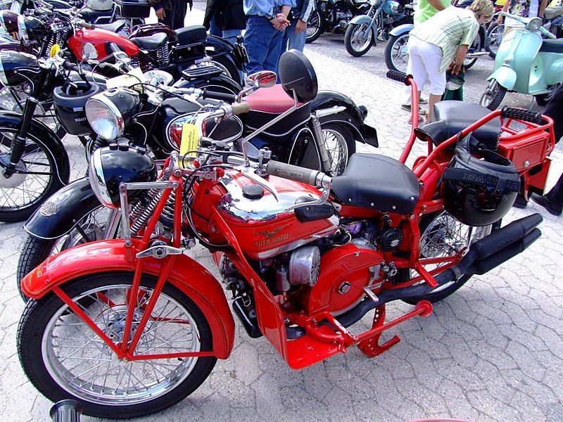 File:MotoGuzzi Supera-.JPG