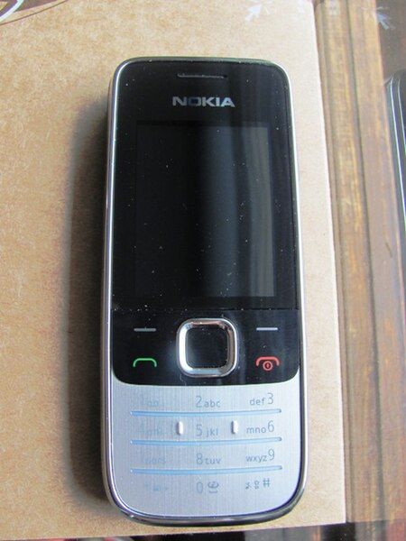 File:Nokia 2730 classic.jpg