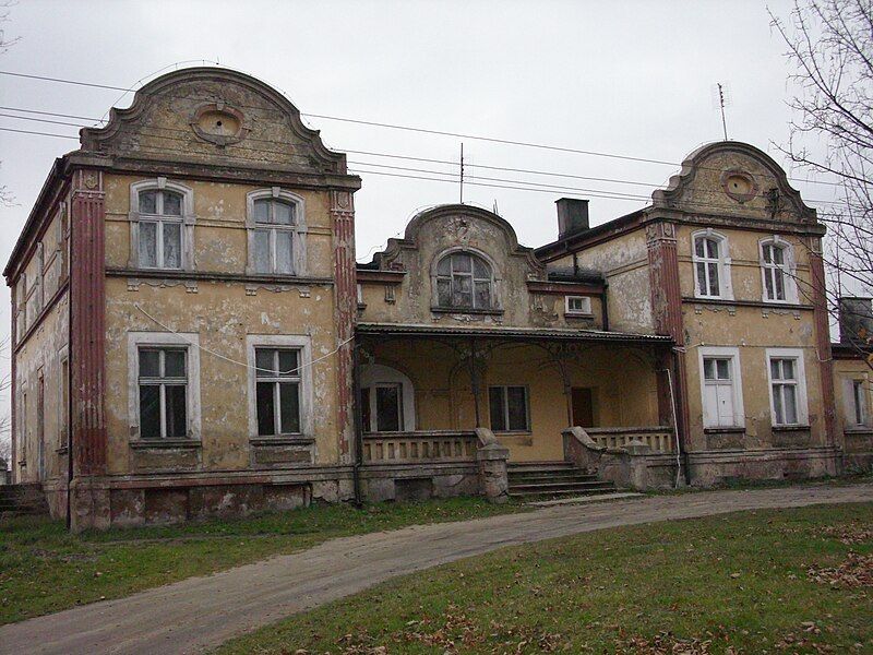 File:Palace in Białężyce.JPG