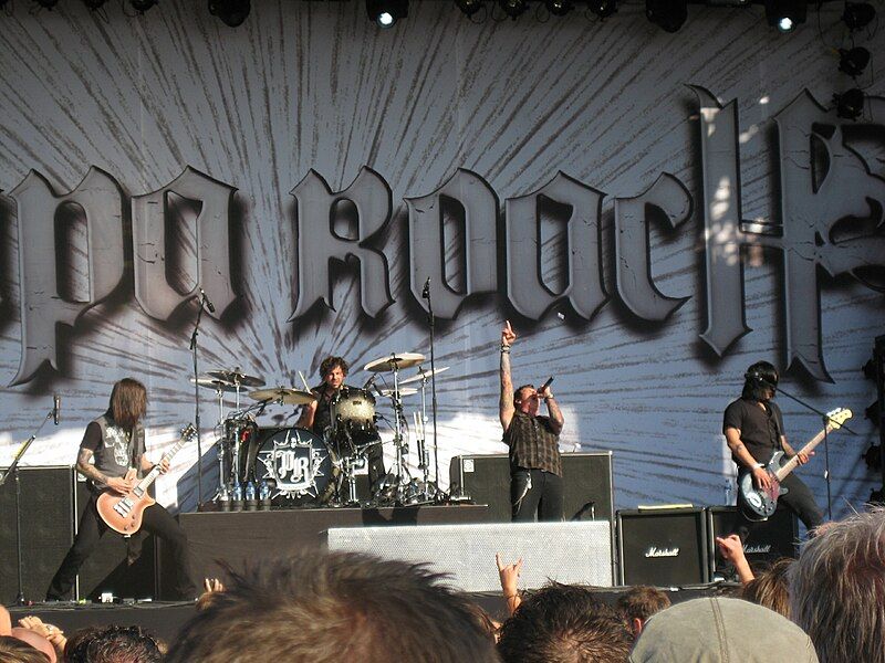 File:Papa Roach ZC10-2.JPG