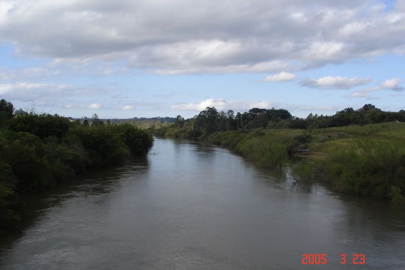 File:Rio Tibagi.JPG