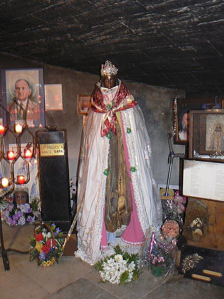 File:Saintes-Maries-de-la-Mer Sainte Sara.jpg