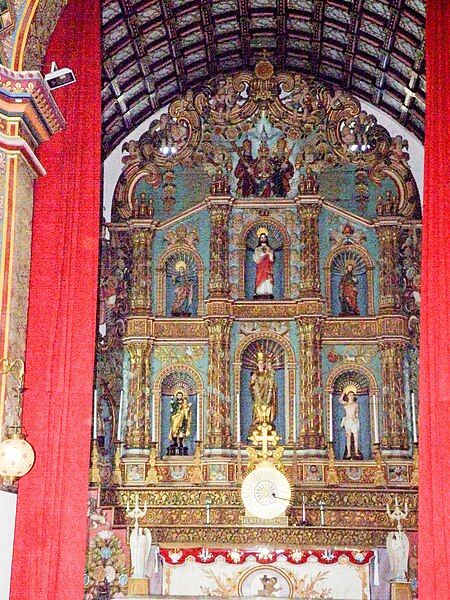 File:StMaryChampakulamInt 07.jpg