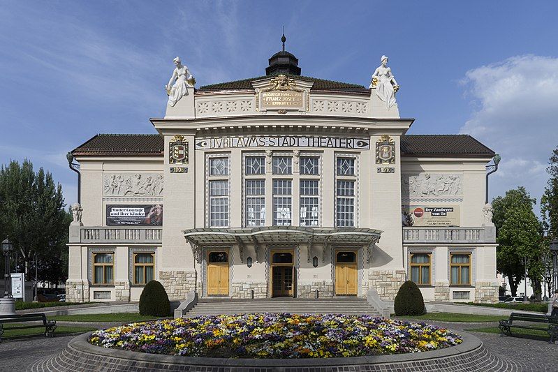 File:Stadttheater Klagenfurt 2.jpg