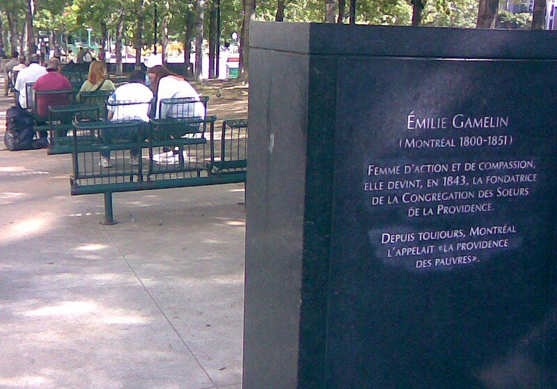 File:Texte Parc Emilie-Gamelin.jpg