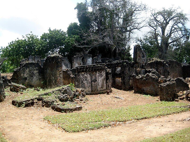 File:Tongoni Ruins.jpg