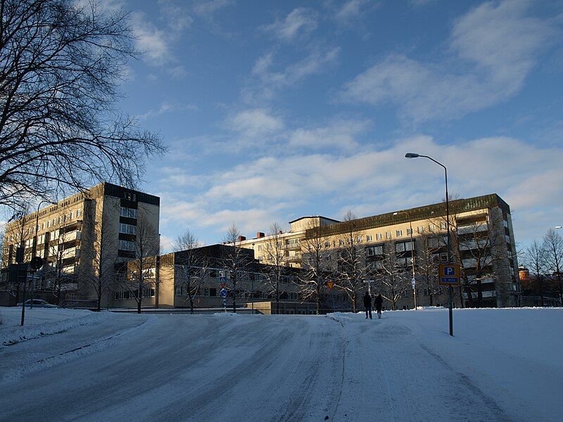 File:Uppsala Akademiska sjukhuset.jpg