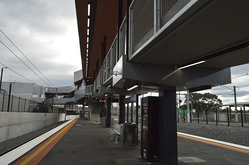 File:Bayswater Railway Station.jpg