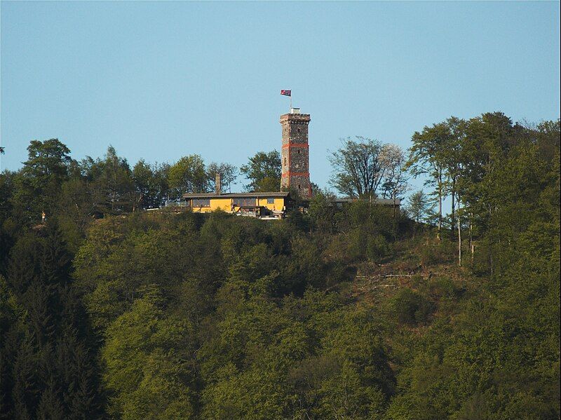 File:BismarckturmLauterbergHausberg.jpg