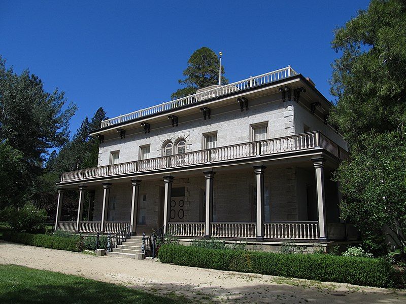 File:Bowers Mansion 2.jpg