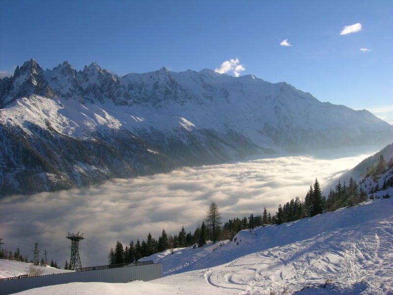 File:Chamonix valley clouds.jpg