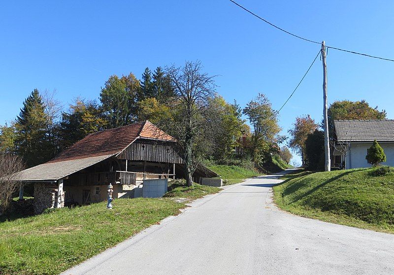 File:Debece Slovenia.jpg