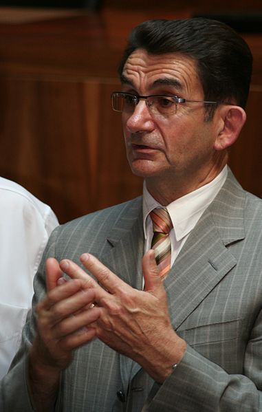 File:Gérard Miquel.jpg