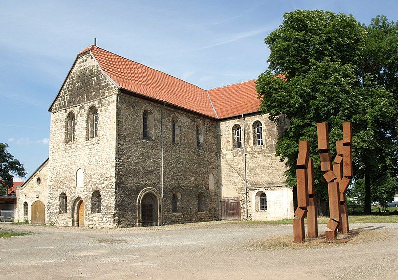 File:Halberstadt St-Burchardi-Kirche.jpg