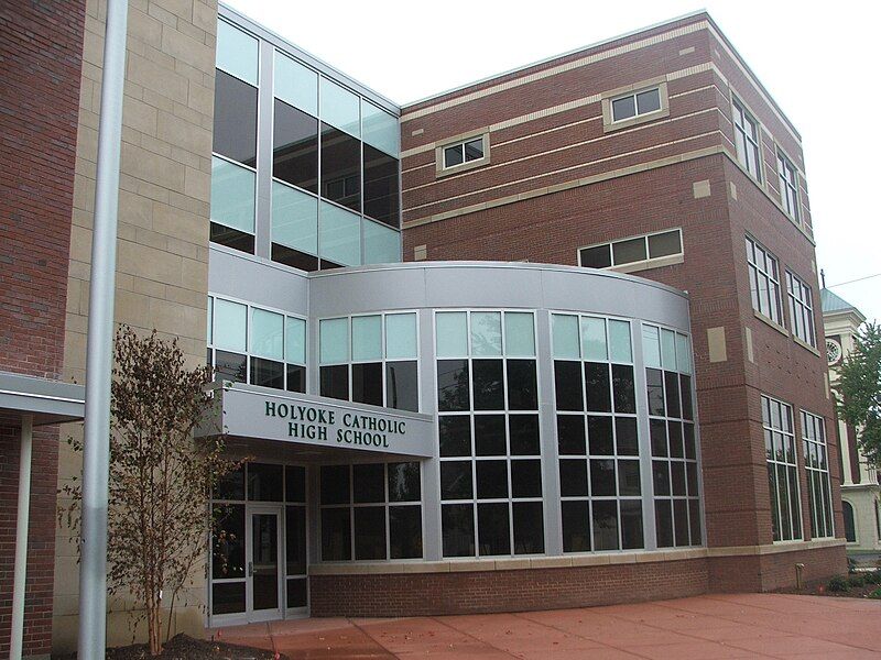 File:Hchsbuilding1.jpg