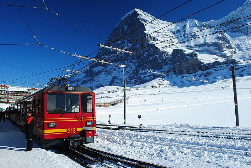 File:Jungfraubahn with Eiger.jpg