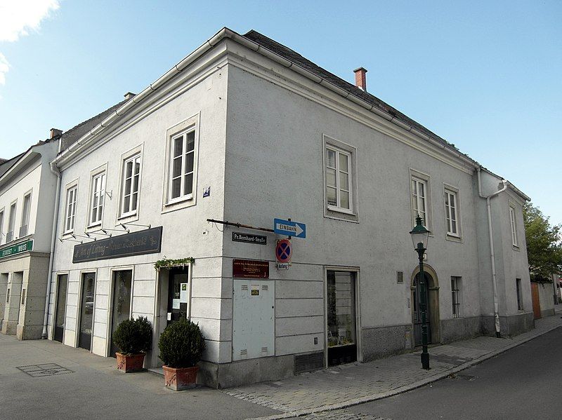 File:Korneuburg-Hauptplatz14.jpg