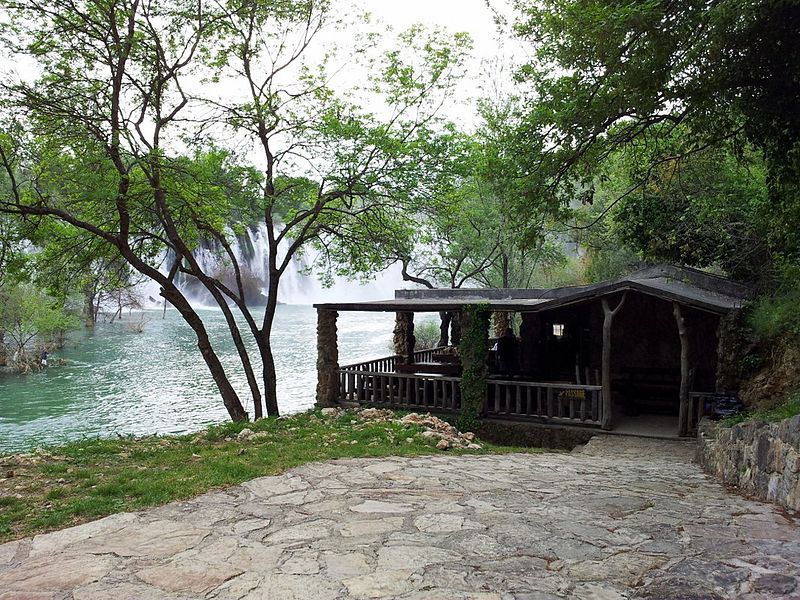 File:Kravice Falls 22.jpg