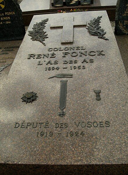 File:RenéFonck-Tombe.jpg