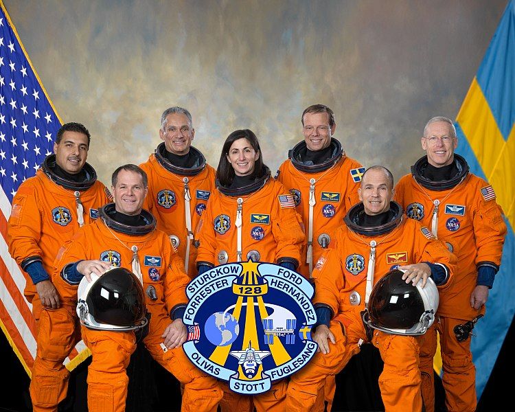 File:STS-128 Crew Photo.jpg