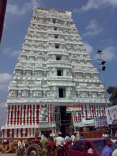 File:SrikalahastiGaligopuram.jpg