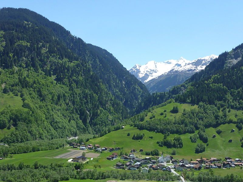 File:Surrein-Val Sumvitg.JPG