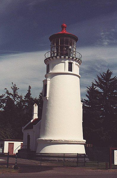 File:Umpqua River Lighthouse.jpg