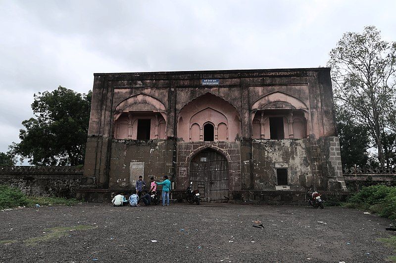 File:Bani Begum Garden.jpg