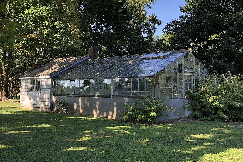 File:Becknock-greenhouse.jpg