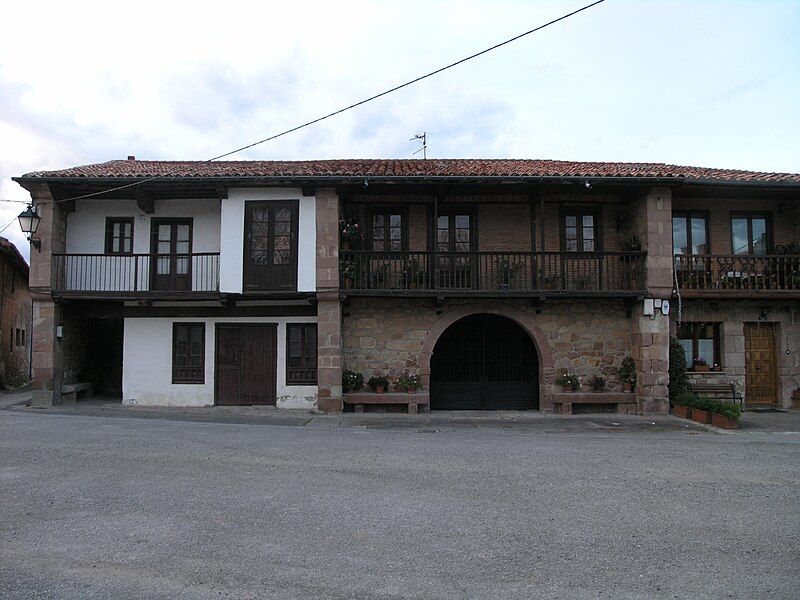 File:Casas populares.jpg