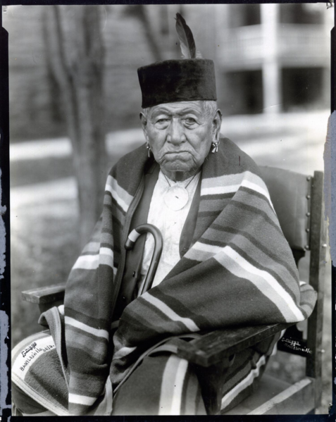 File:Chief Ne-Kah-Wah-She-Tun-Kah.png