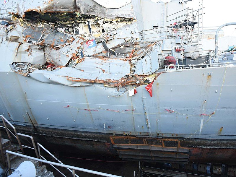 File:DDG62-DryDock-PostCollision-StarboardSide.jpg