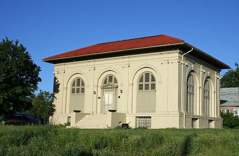 File:Dickinson Branch Library.JPG