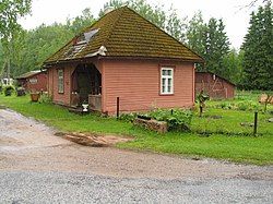 Laatre station building