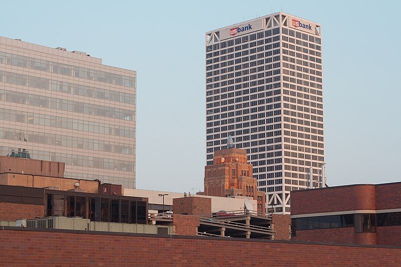 File:Milwaukee Wisconsin 8349.jpg