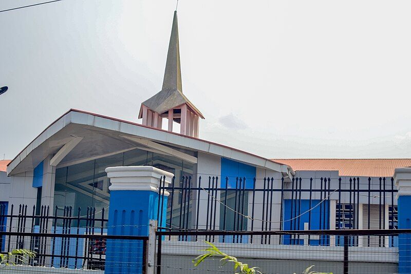 File:Presbyterian church, Ibadan.jpg