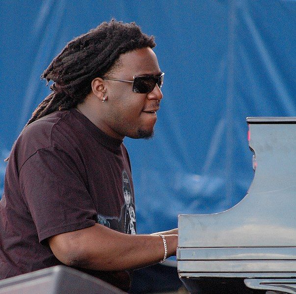 File:Robert Glasper.jpg