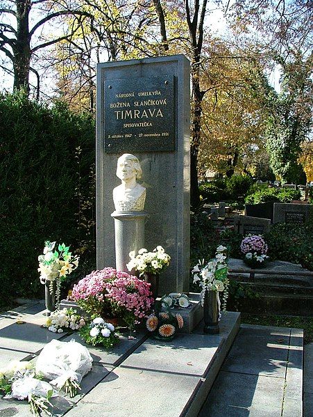 File:Timrava-tomb.jpg